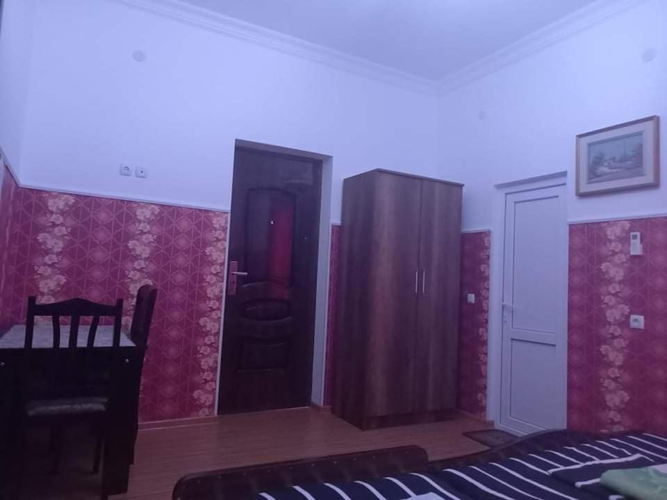 Guest House Fazisi クタイシ エクステリア 写真
