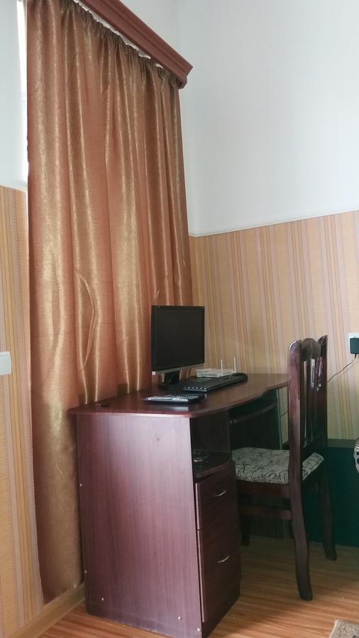 Guest House Fazisi クタイシ エクステリア 写真