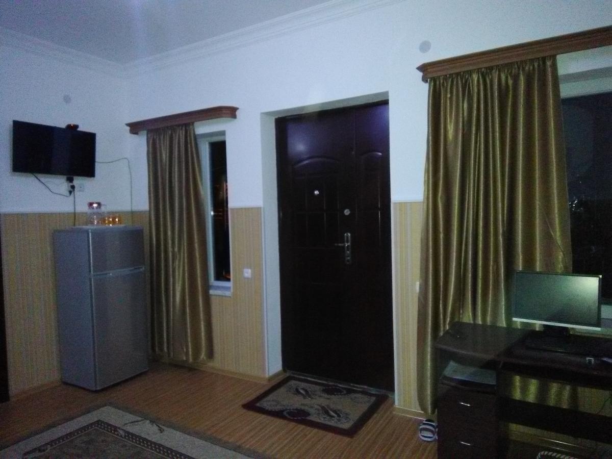 Guest House Fazisi クタイシ エクステリア 写真
